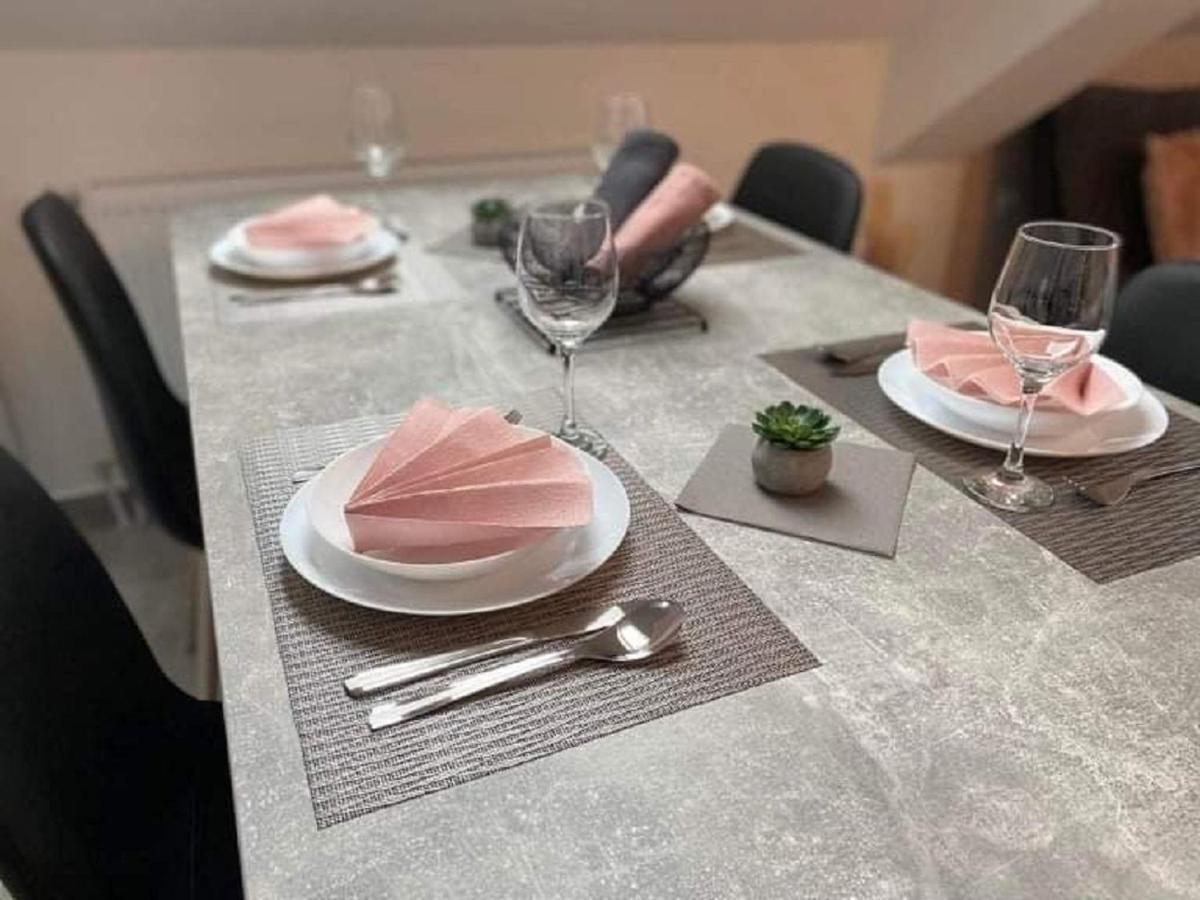 דירות Hajdúszoboszló Greta Lux Apartman מראה חיצוני תמונה